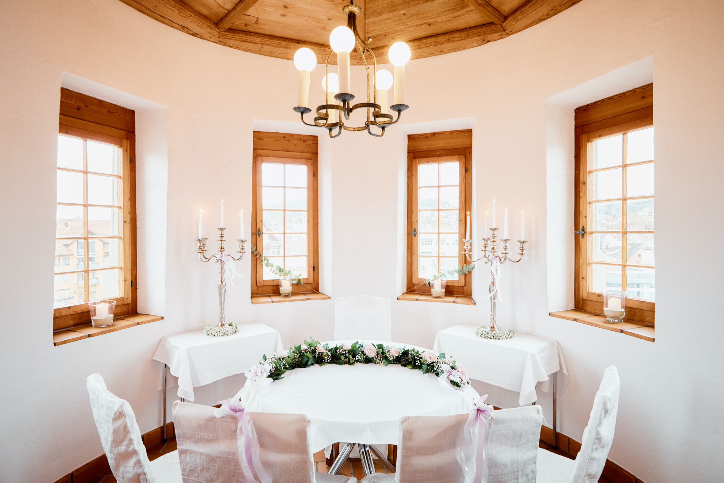 Schlossturm des Hotel & Restaurant zum Schneggen – ein besonderer Ort zum stilvollen Feiern und Hochzeiten im Aargau